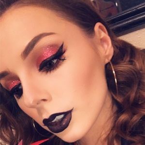 Meet your Posher, Brittney